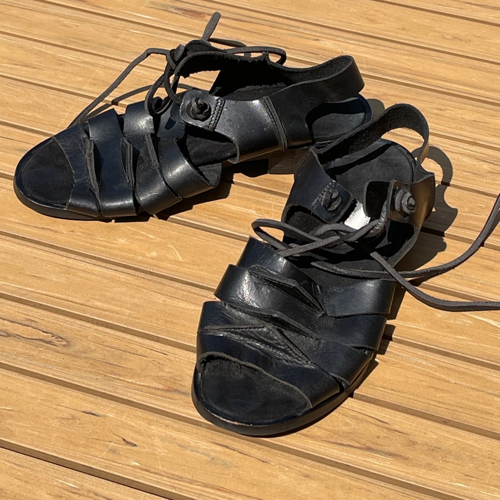 PETER FOX — Made in Italy Black Leather Gladiator Sandals (Size 6.5)